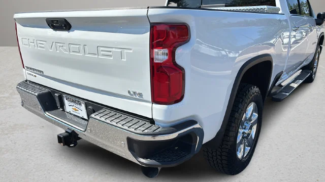 Used 2022 White Chevrolet LTZ image 43