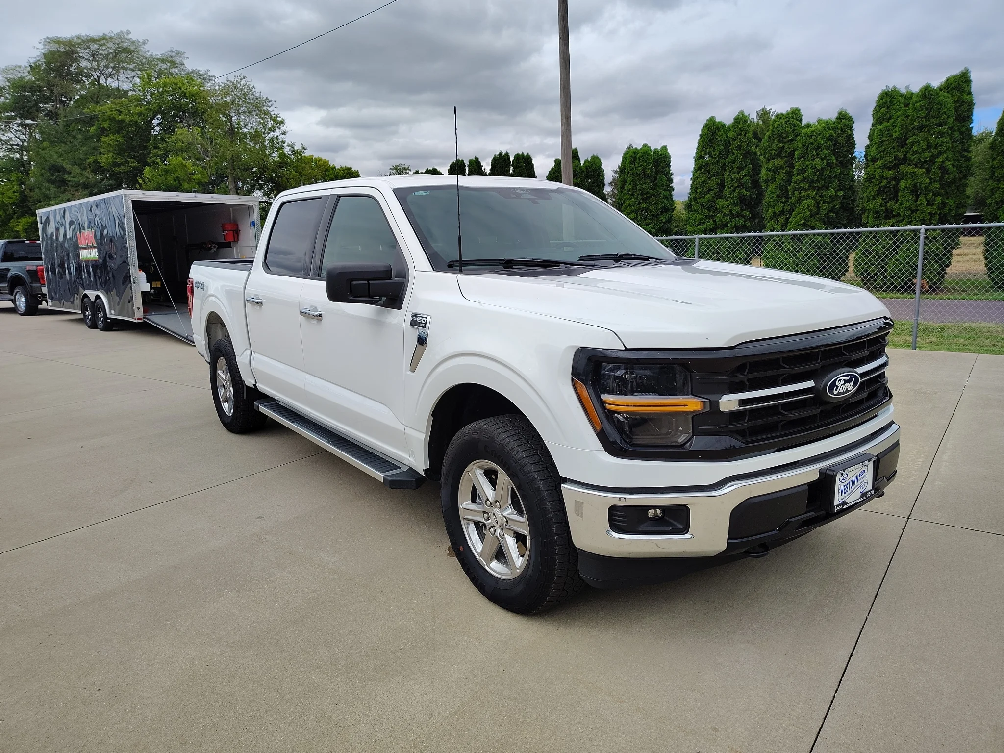 Used 2025 Oxford White Ford XLT image 24