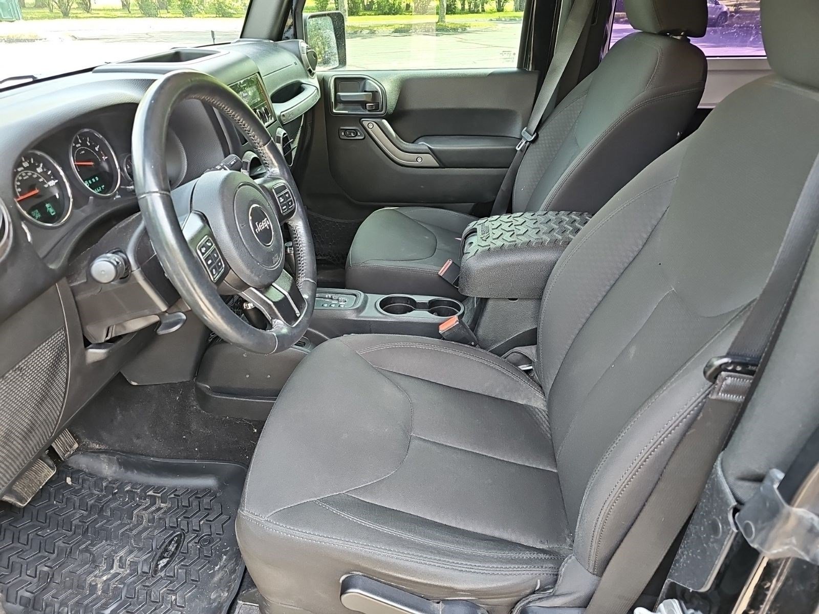 Used 2017 Black Clearcoat Jeep Sport image 15