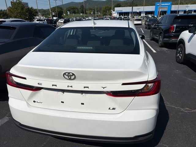 Used 2025 Ice Toyota LE image 12