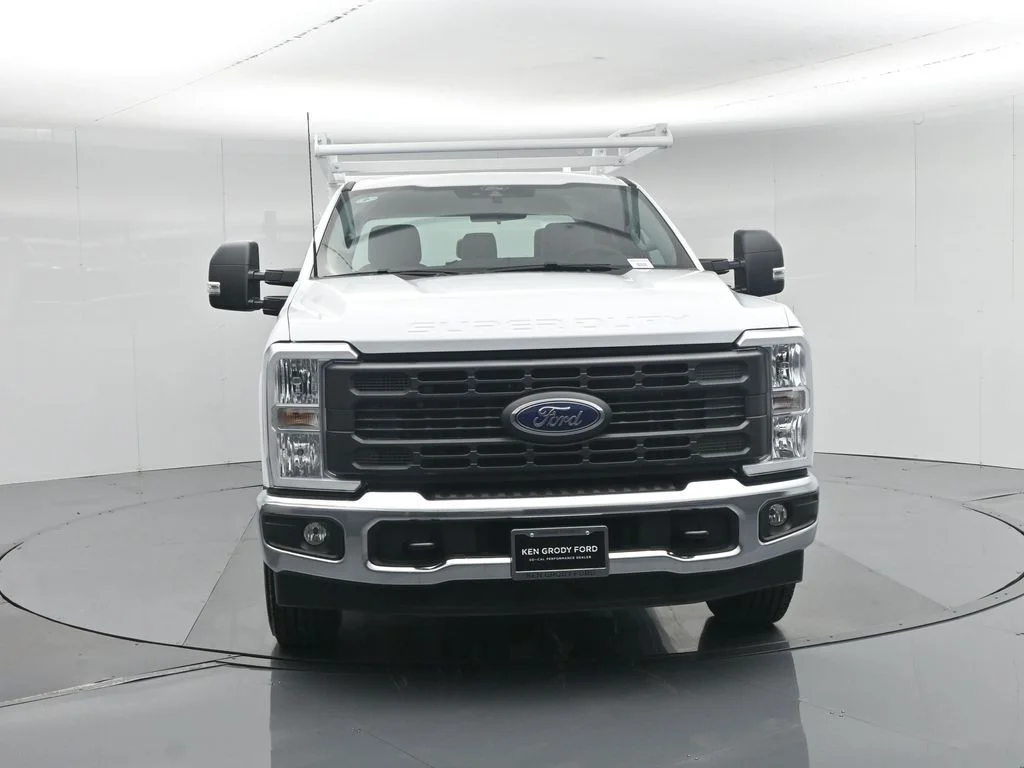 New 2026 Oxford White Ford XL image 59