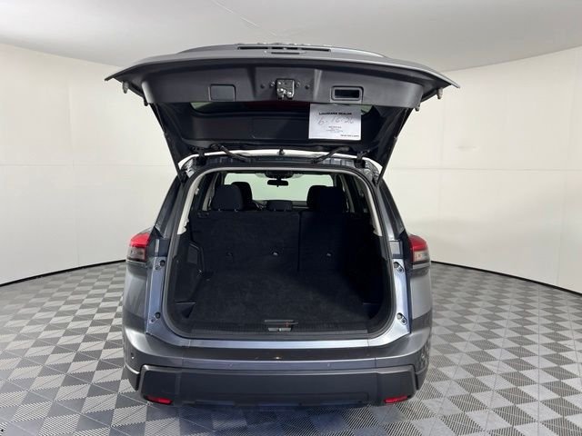 Used 2024 Gray Nissan S image 27