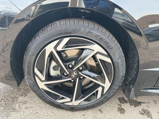 New 2026 Black Hyundai SEL Sport image 19