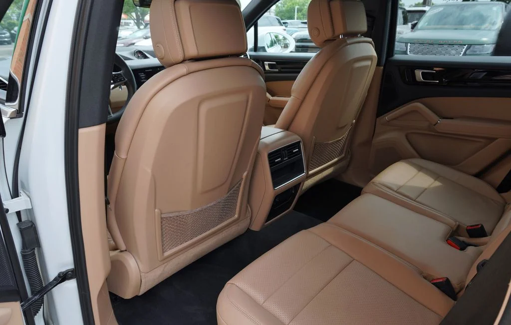 Used 2019 White Porsche Base image 23
