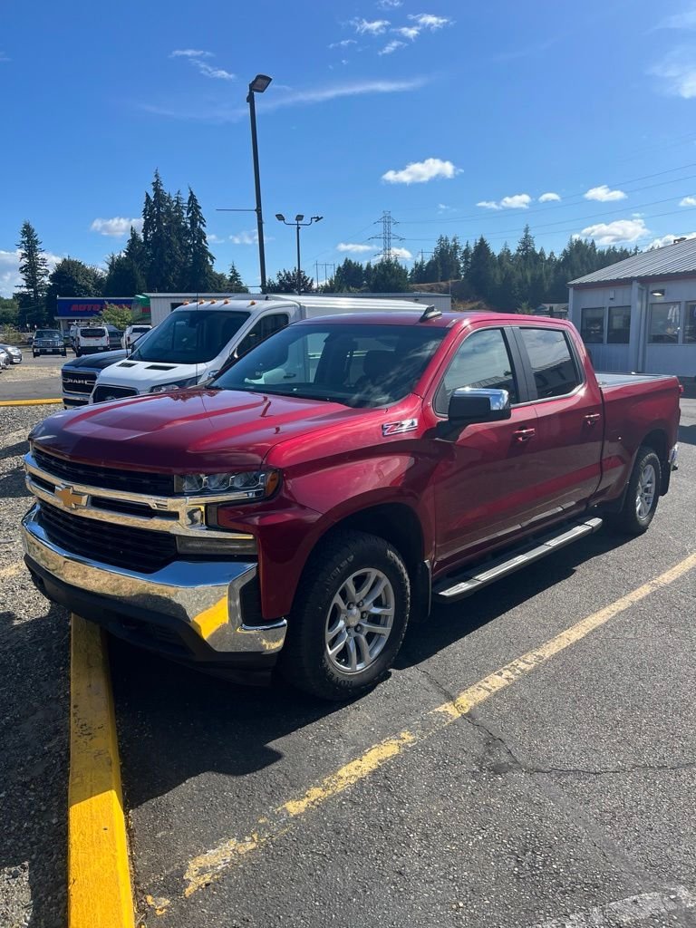 Used 2019  Chevrolet LT image 1