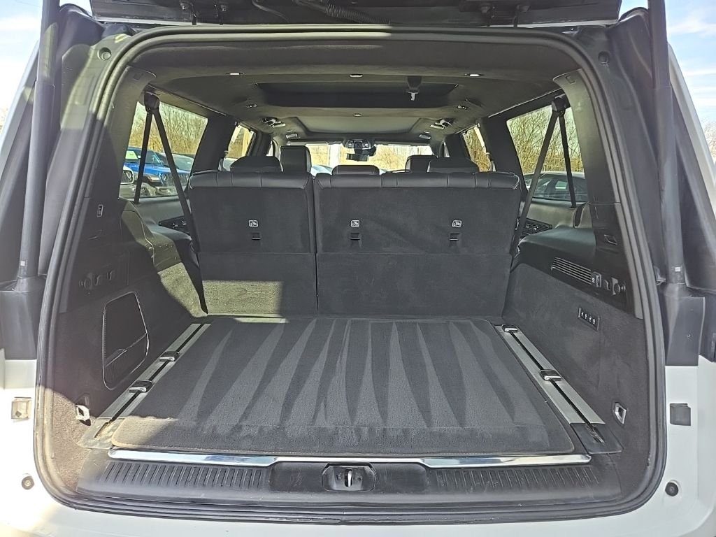 Used 2024 White/off-white Jeep Series II image 118