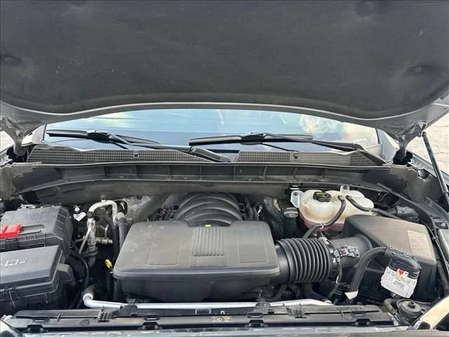 Certified Used 2025 Sterling Metallic GMC SLT image 33