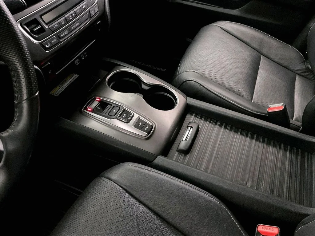 Used 2023 Gray Honda EX-L image 19