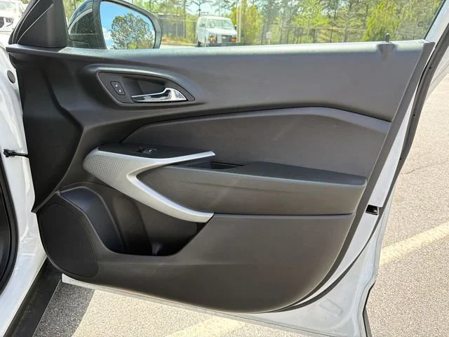 Used 2024 Summit White Chevrolet 1RS image 14