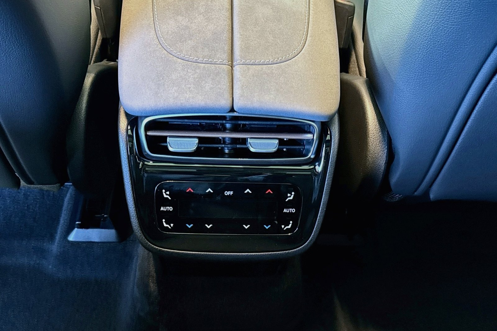 New 2026 Obsidian Black Metallic Mercedes-Benz EQS 400 image 23