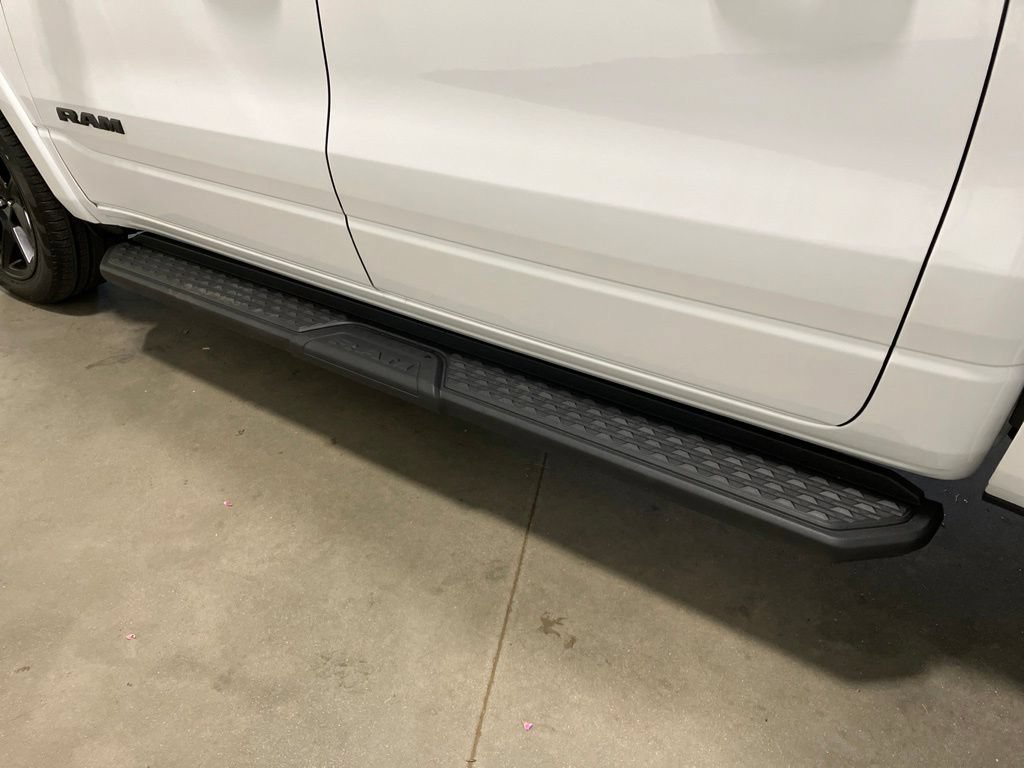 New 2026 Ivory White Tri-Coat Pearl-Coat Exterior Paint RAM Laramie image 34