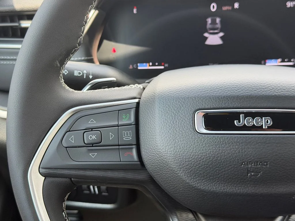 New 2026 Baltic Gray Metallic Clear-Coat Exterior Paint Jeep Laredo image 19