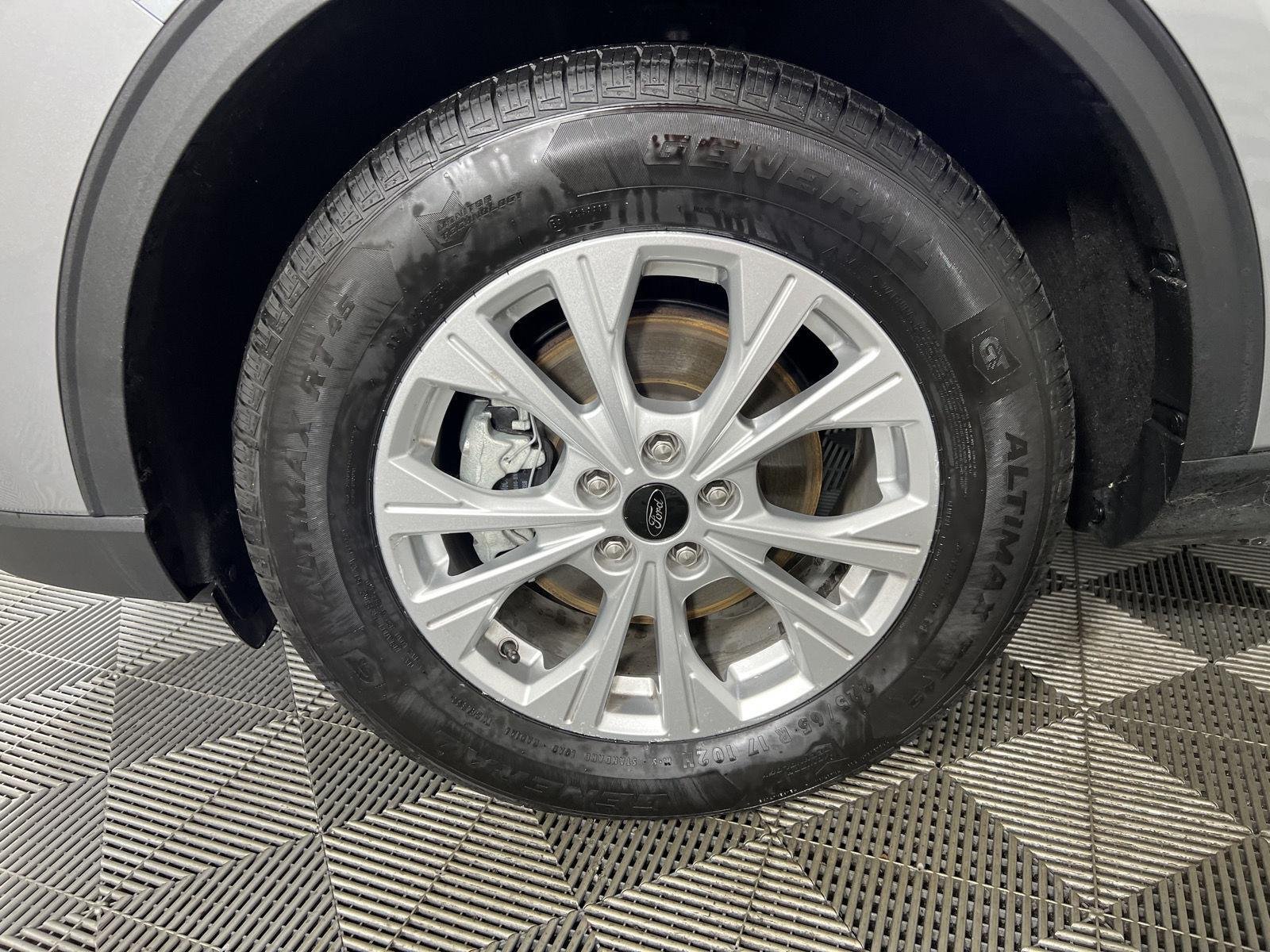 Used 2023 Iconic Silver Ford Active image 21