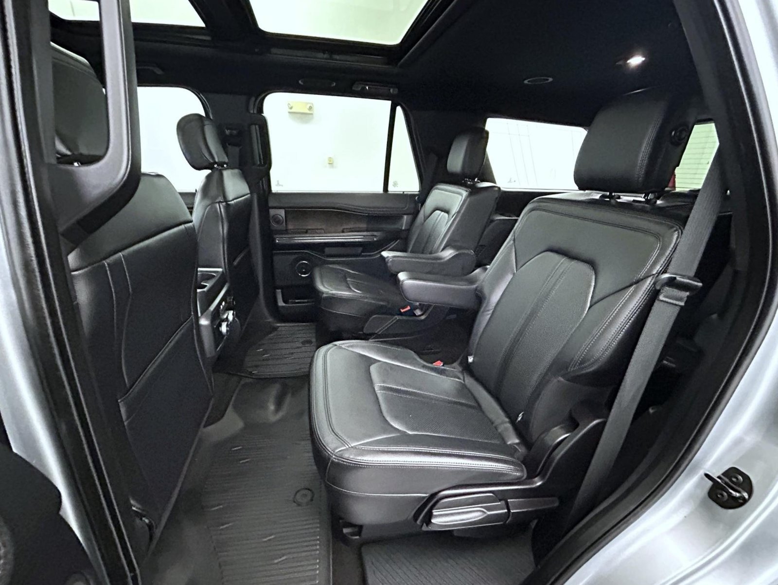 Used 2020 Silver Ford Limited image 27