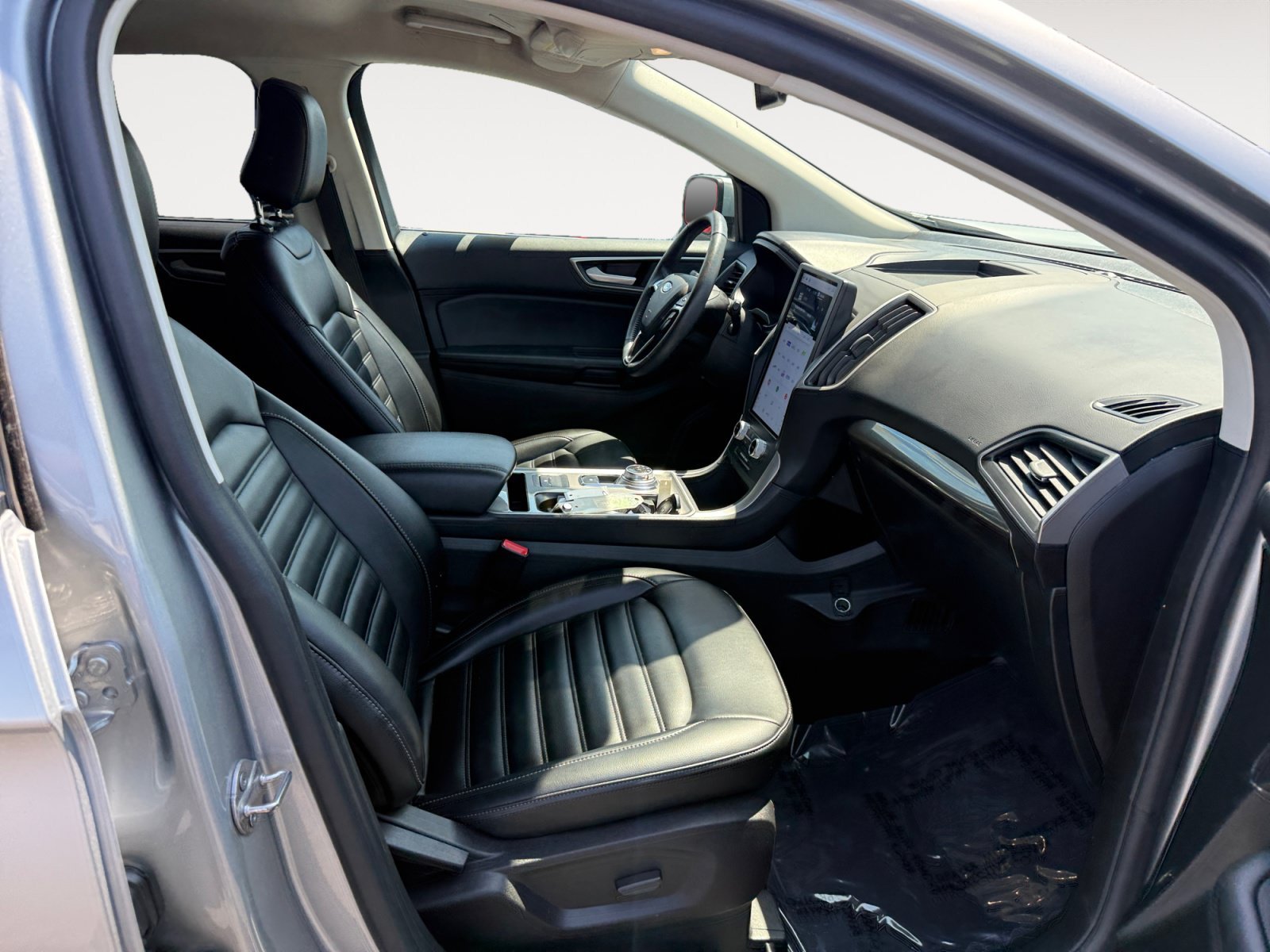 Used 2024 Silver Metallic Ford SEL image 19