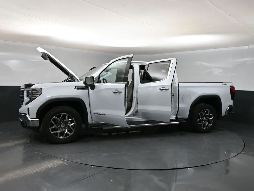 Used 2026 White GMC SLT image 45
