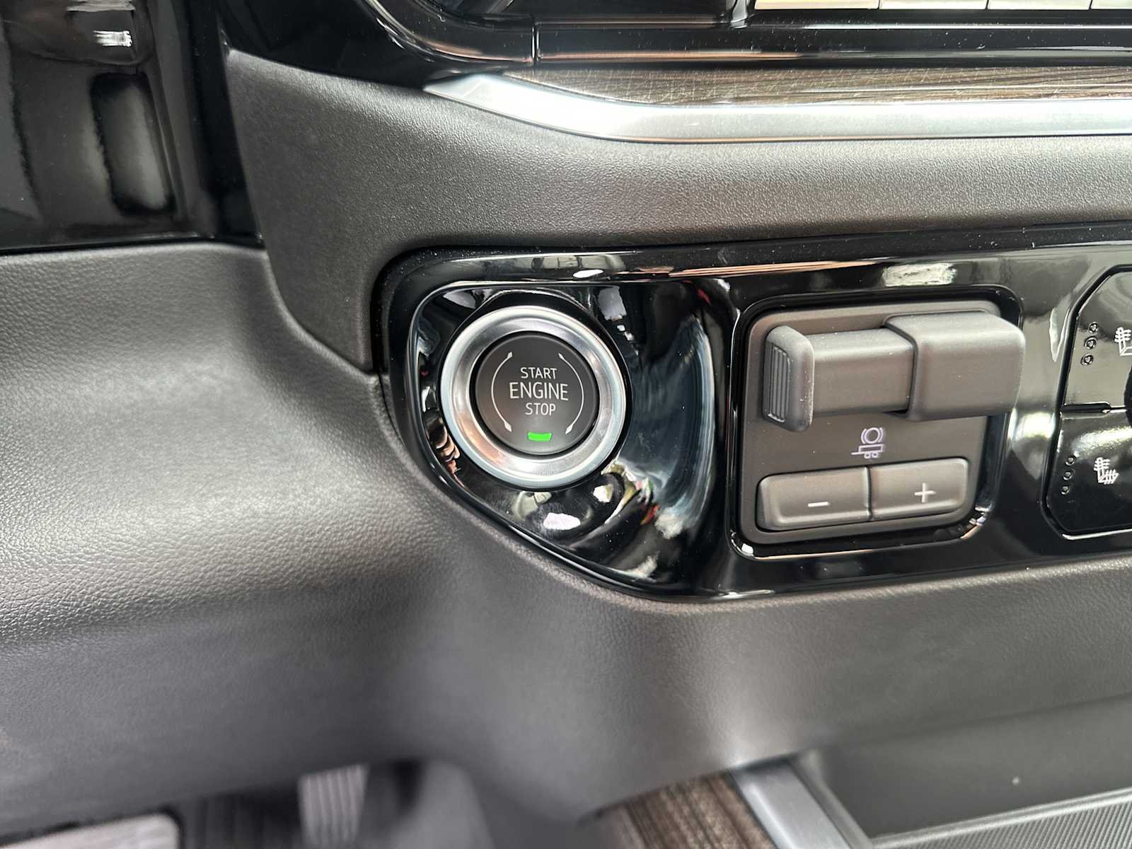 2025 Chevrolet Silverado 1500 RST - Photo 41