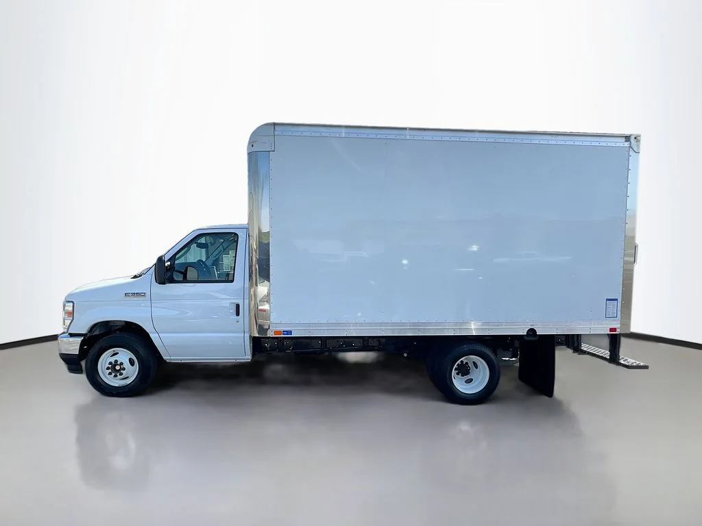 2025 Ford E-Series Cutaway Base - Photo 6