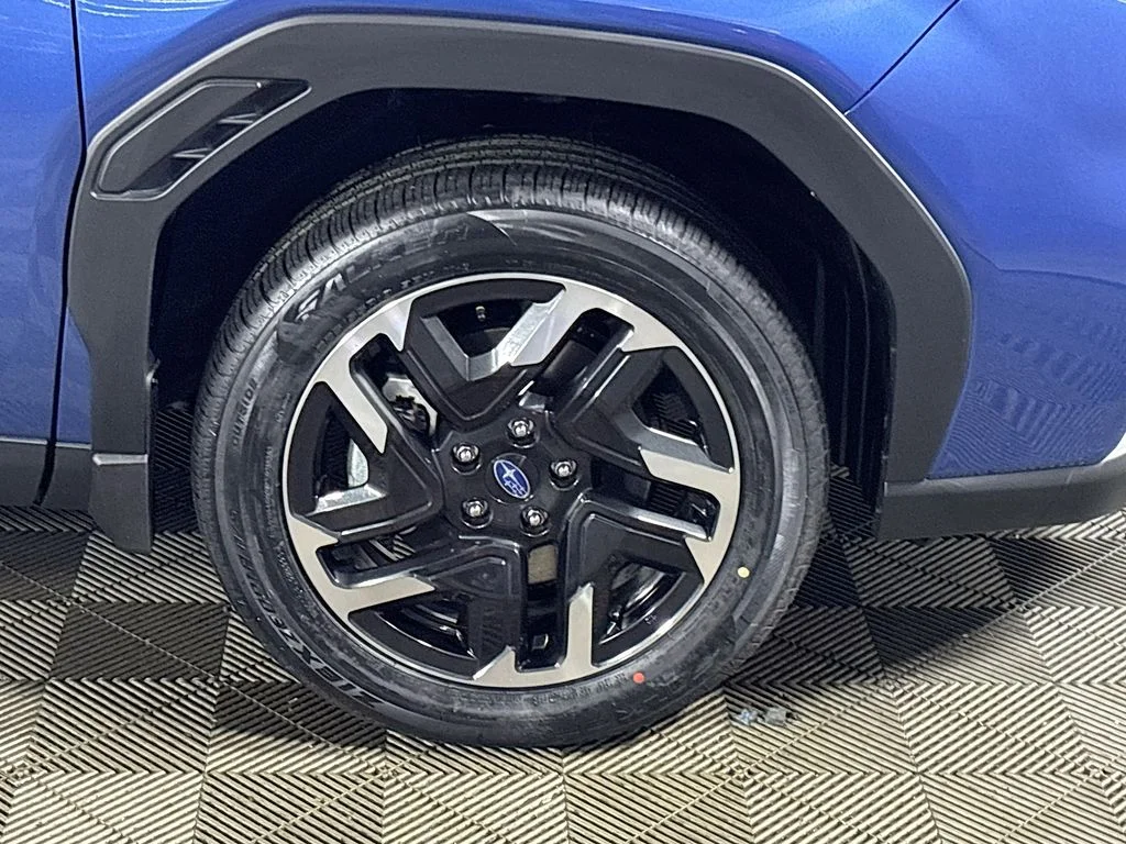 New 2026 DAYBREAK BLUE PEARL Subaru Limited image 24