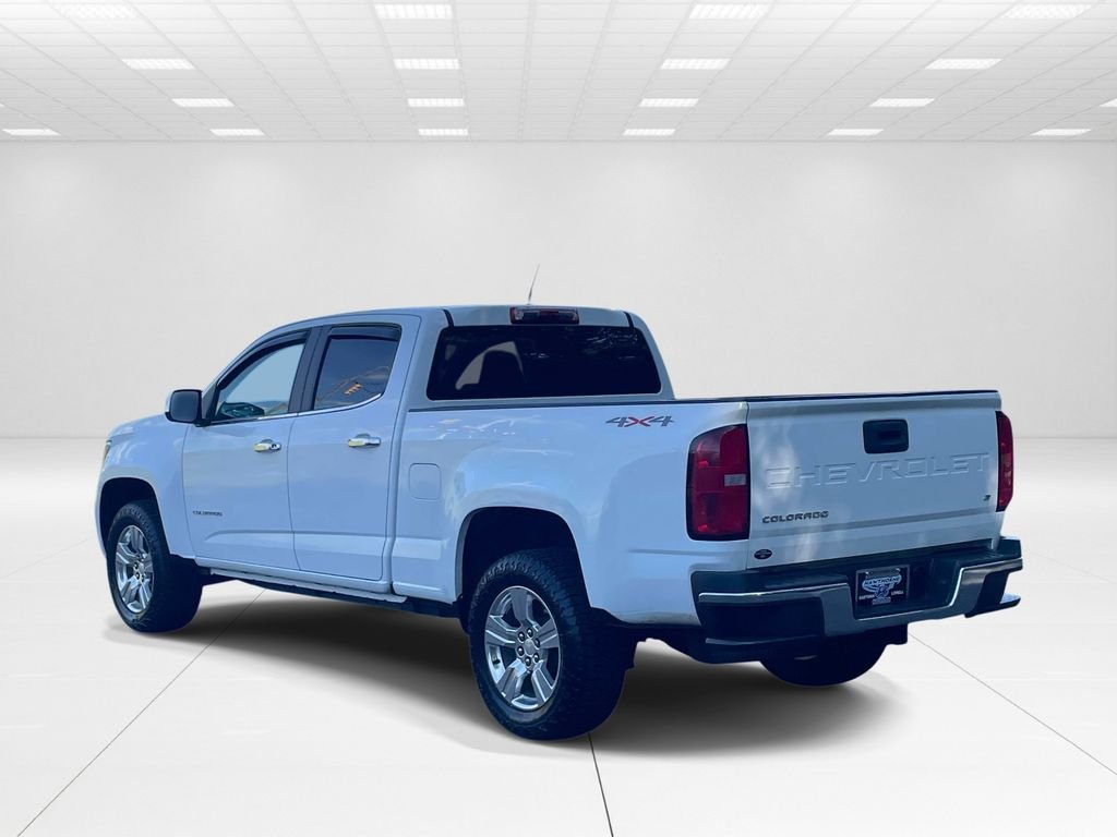 Used 2022 White Chevrolet LT image 4