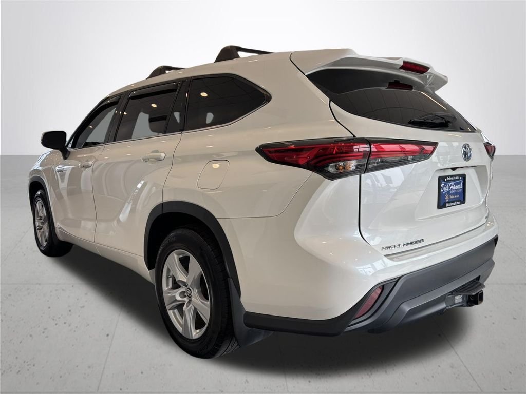 Used 2021 Blizzard Pearl Toyota LE image 10