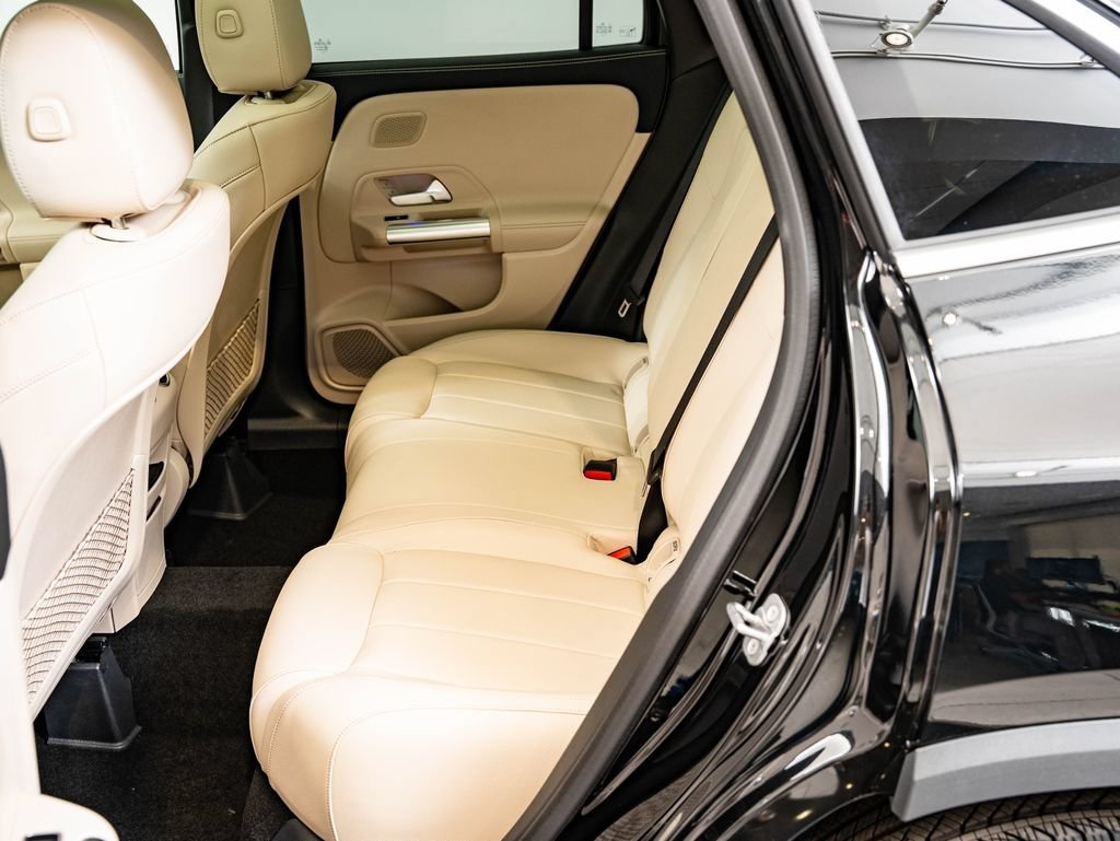 New 2026 Cosmos Black Metallic Mercedes-Benz GLA 250 image 43