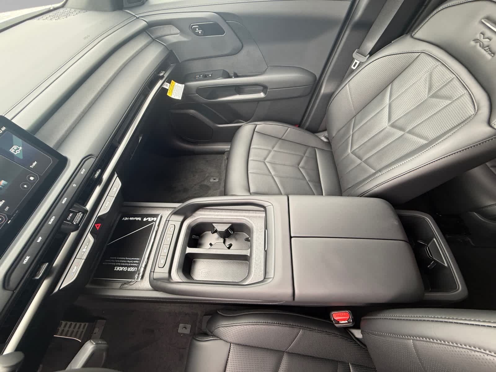 New 2027 Glacial White Pearl Kia X-LINE SX image 18