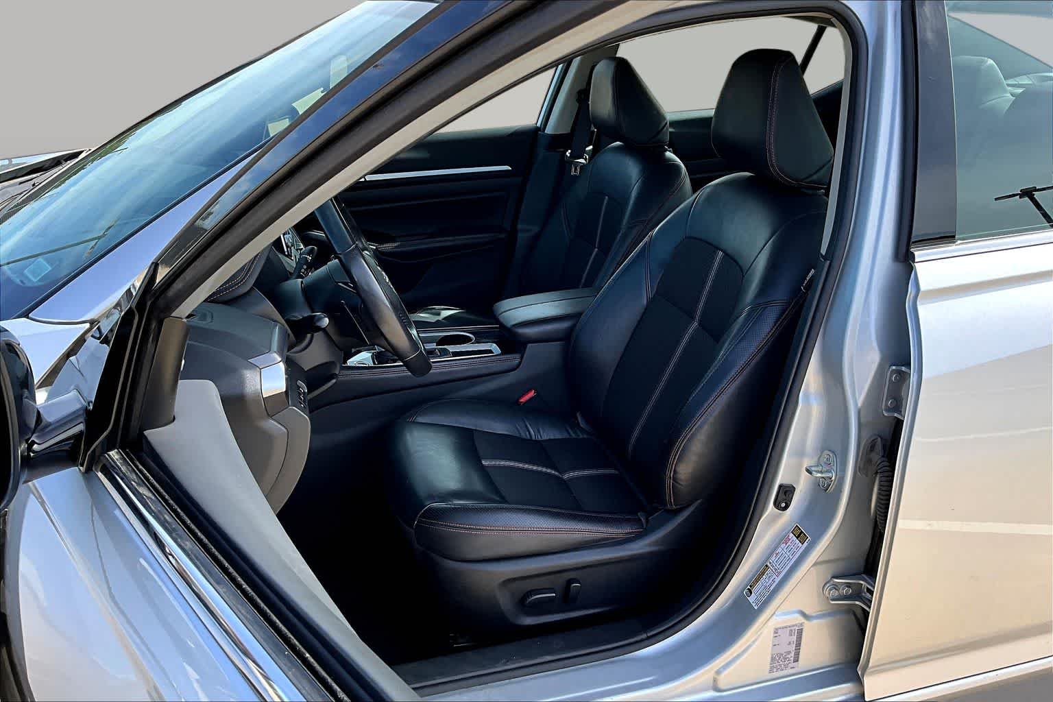 Used 2024 Brilliant Silver Metallic Nissan 2.5 SR image 8