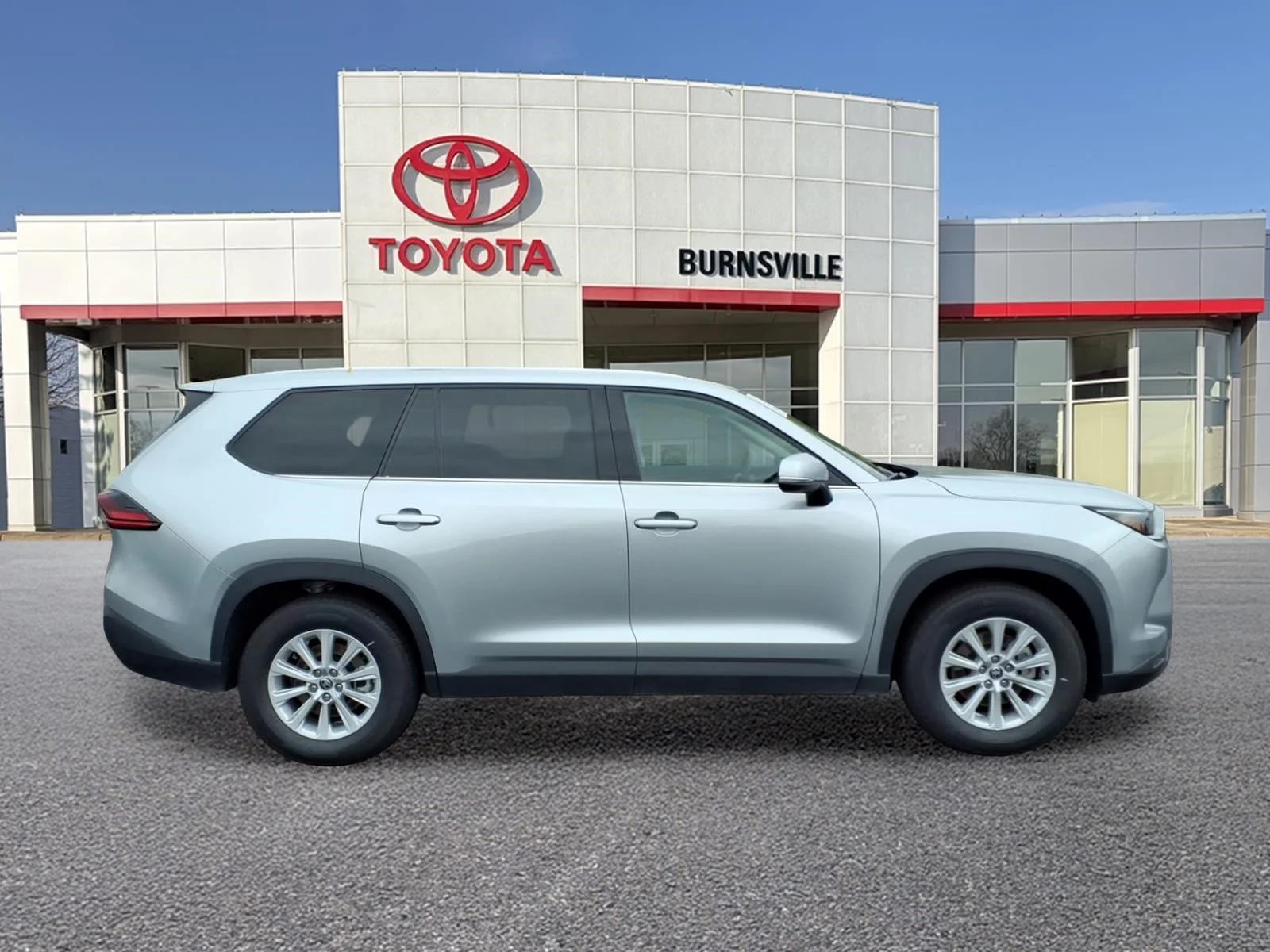 Certified 2025 Toyota Grand Highlander XLE with VIN 5TDAAAB55SS094375 for sale in Burnsville, Minnesota