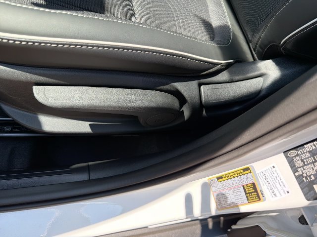 New 2026 White Hyundai SEL w/Two-Tone Roof image 56