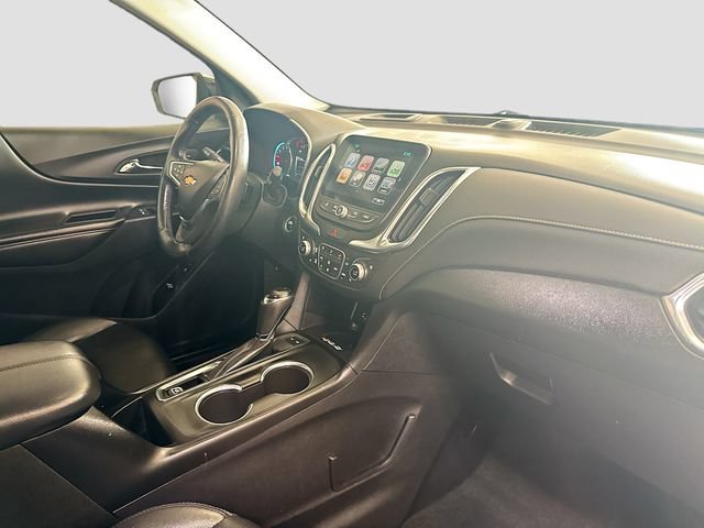 Used 2018 IRIDESCENT PEARL TRICOAT Chevrolet Premier image 28