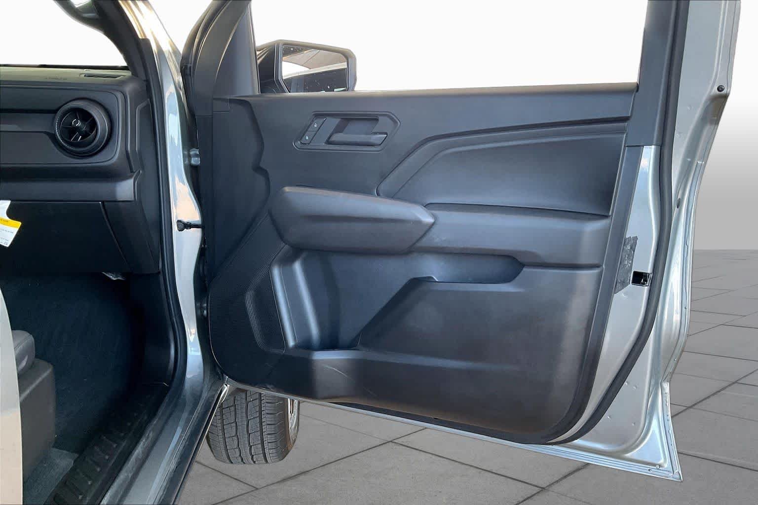 Used 2026 Sterling Gray Metallic Chevrolet 4WD Trail Boss image 21