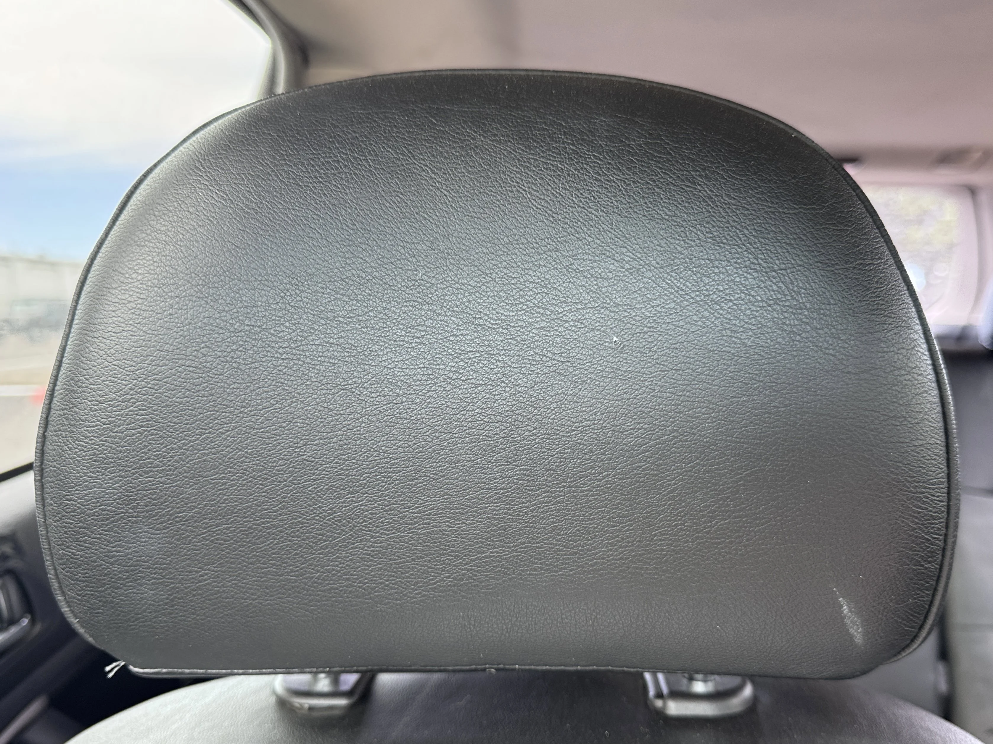 Used 2005  Subaru Outback XT Ltd image 43