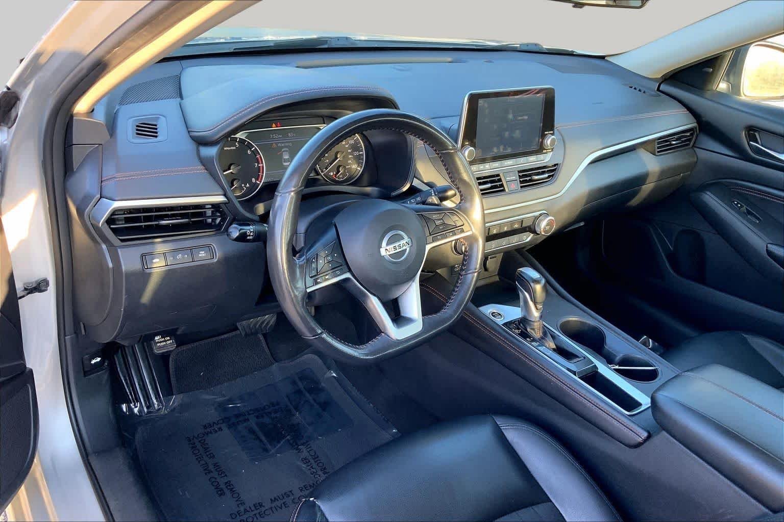 Used 2022 Brilliant Silver Metallic Nissan 2.5 SR image 17