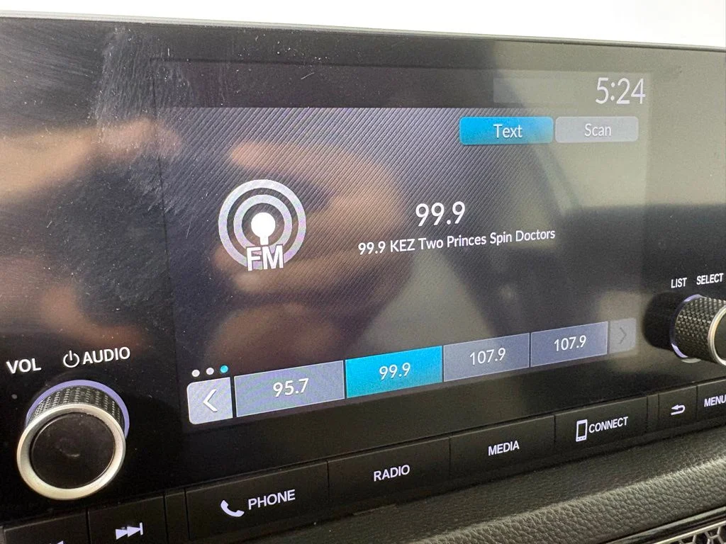 Used 2022  Honda EX image 28