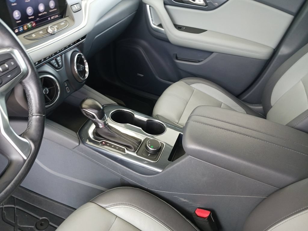 Used 2019 GRAPHITE METALLIC Chevrolet  image 11