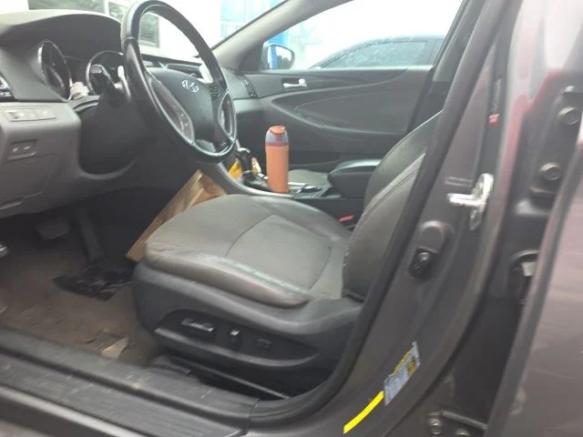 Used 2014 Gray Hyundai SE image 5