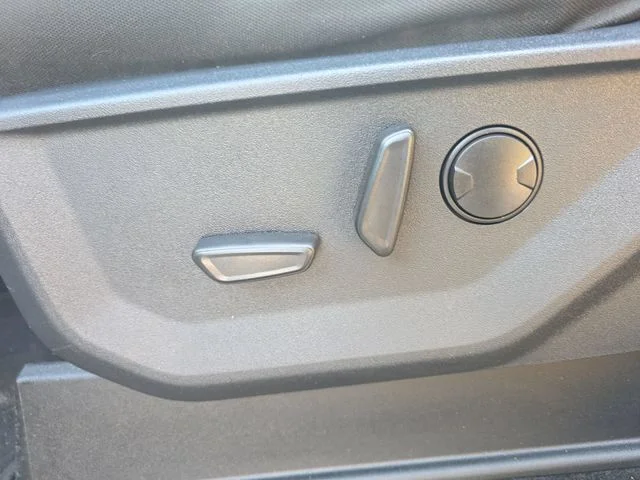 Used 2022 White Ford XLT image 28