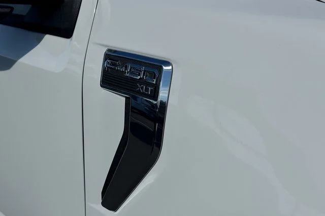 Used 2023 White Ford XLT image 5