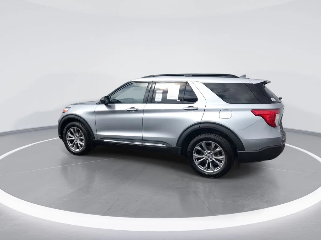 Used 2022 Silver Ford XLT image 6