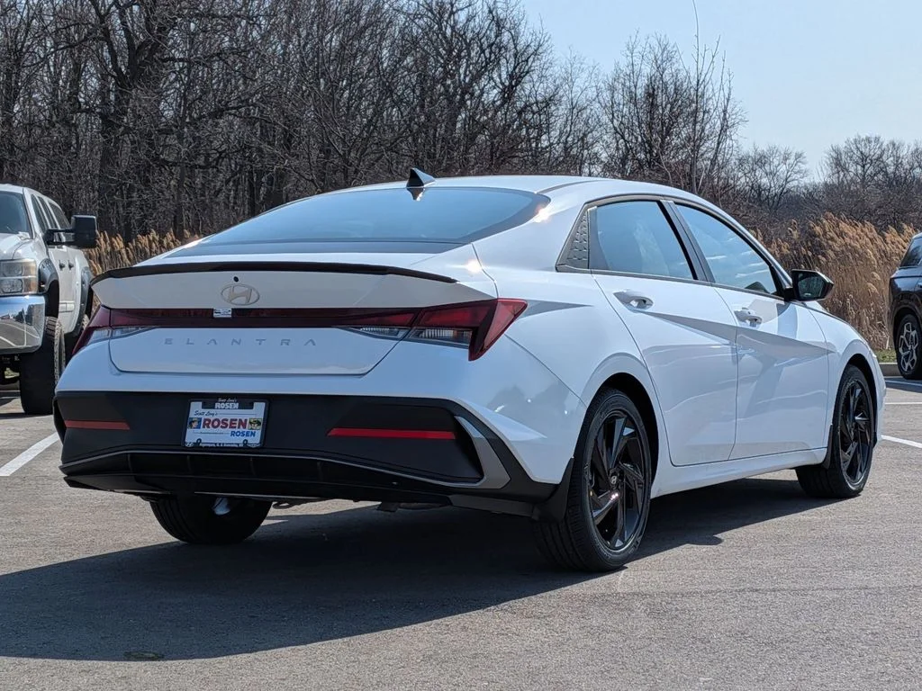 New 2026 White Hyundai SEL Sport image 7