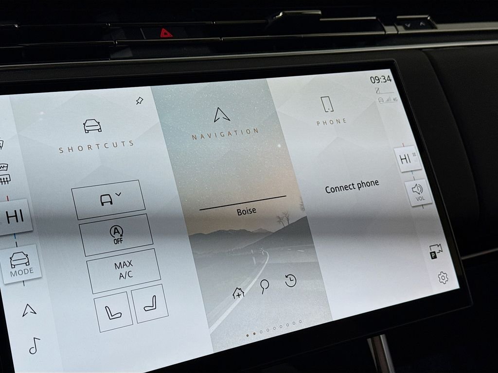 New 2026 Santorini Black LAND ROVER SE LWB 7-Seats / V8 image 16