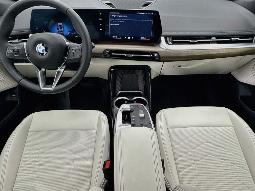 New 2026 Green Metallic BMW xDrive28i image 13