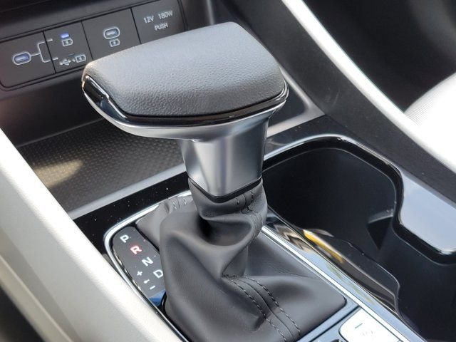 New 2026 Black Hyundai SE FWD image 14