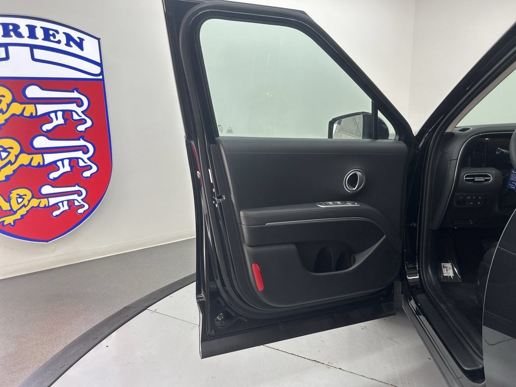 New 2026 Abyss Black Hyundai SEL 7P image 14