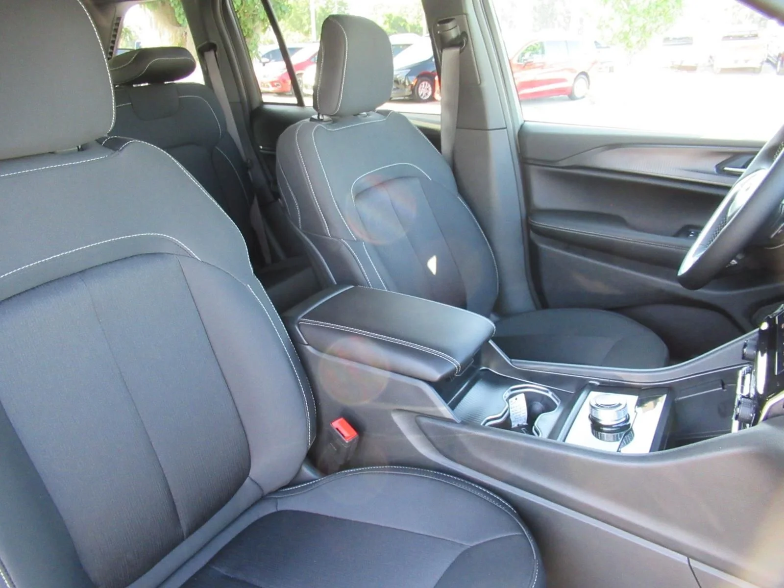 New 2026 Baltic Gray Metallic Clear-Coat Exterior Paint Jeep Laredo X image 9
