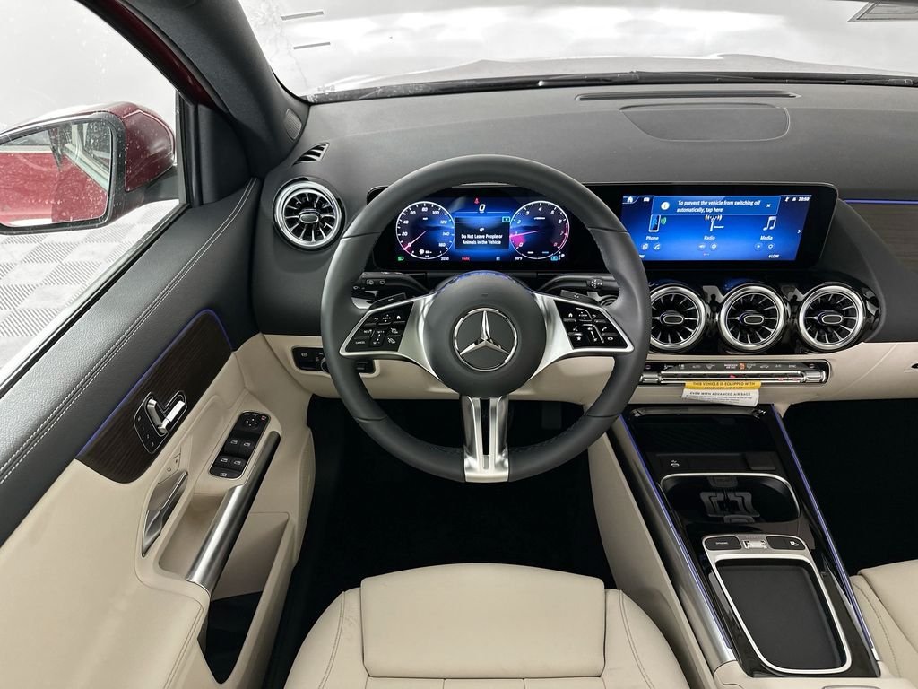 New 2026 MANUFAKTUR Patagonia Red Metallic Mercedes-Benz GLA 250 image 21
