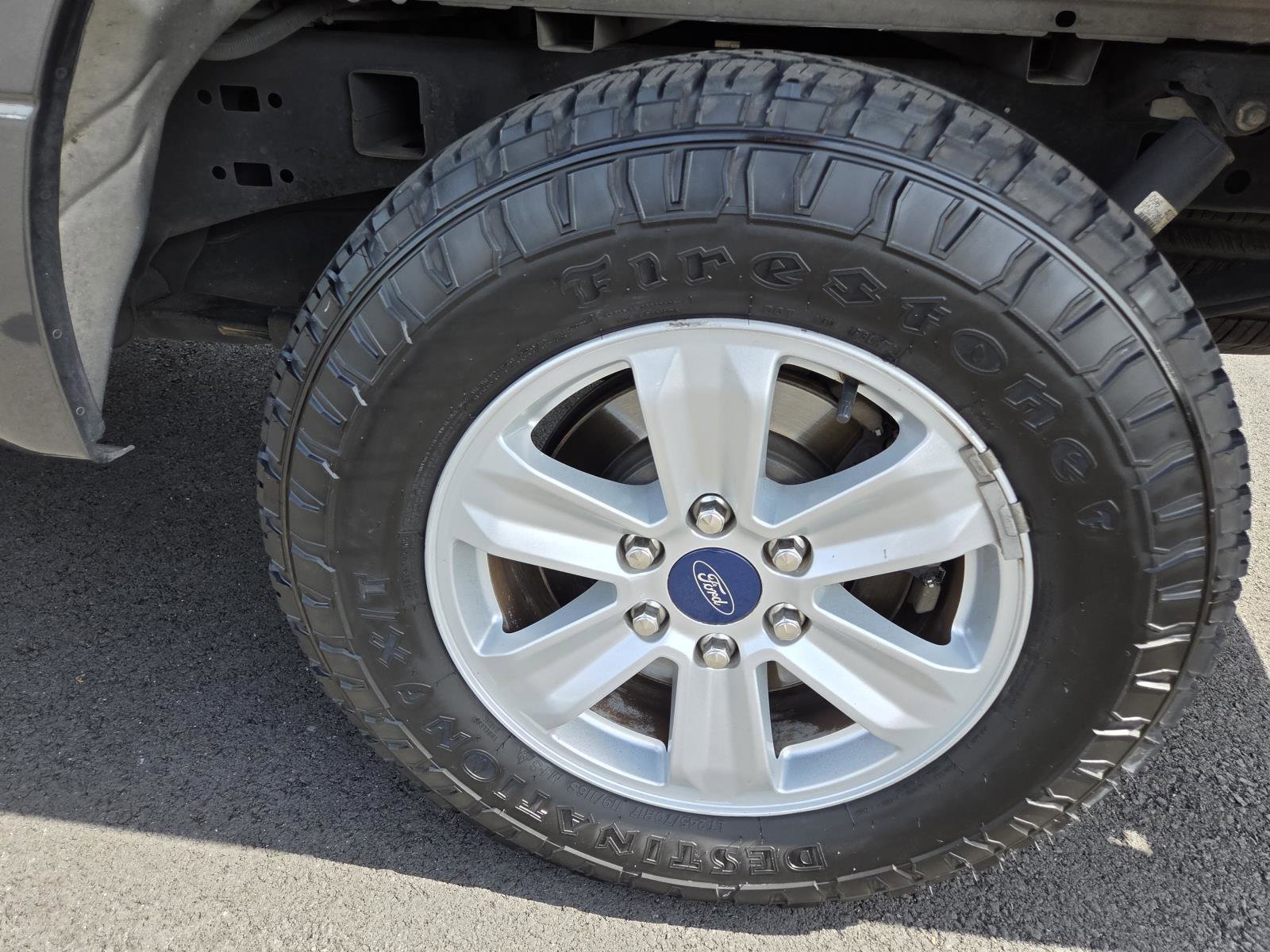 Used 2015  Ford  image 9