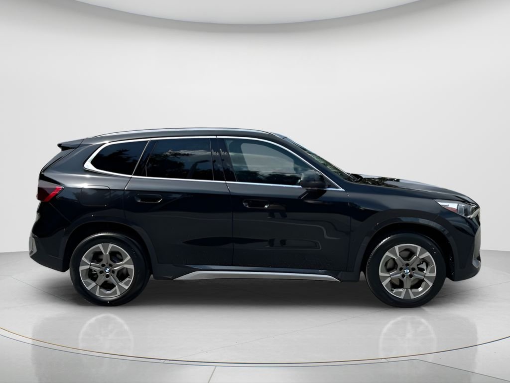 New 2026 Black Sapphire Metallic BMW xDrive28i image 4