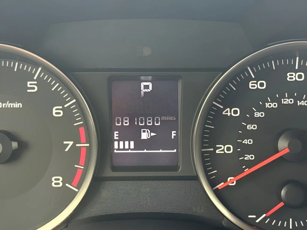 Used 2017 Silver Subaru 2.0i Premium image 12